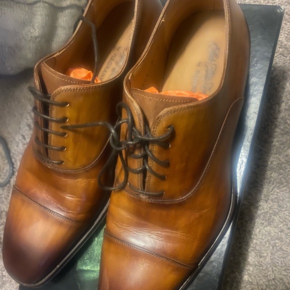 Great pair of Magnani dress shoes. - Picture 3 of 4
